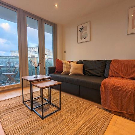 Apartment 100M From Fistral Beach- Underground Parking-Surf Shower & Locker- Sleeps 6 Newquay  Ngoại thất bức ảnh