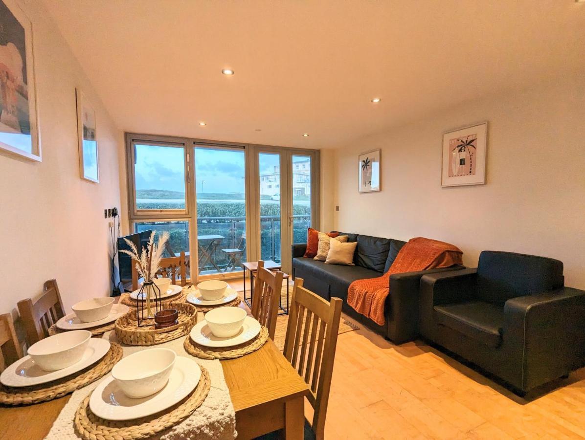 Apartment 100M From Fistral Beach- Underground Parking-Surf Shower & Locker- Sleeps 6 Newquay  Ngoại thất bức ảnh
